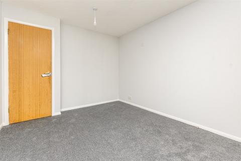 1 bedroom ground floor maisonette for sale, Maypole Road, Gravesend DA12