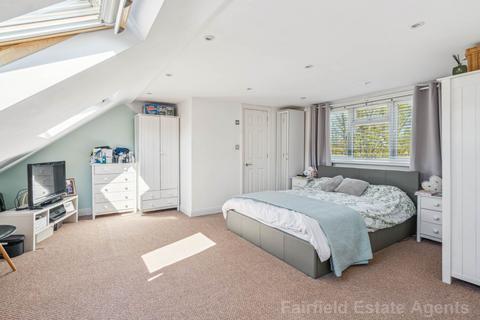 4 bedroom terraced house for sale, Longcliffe Path, South Oxhey