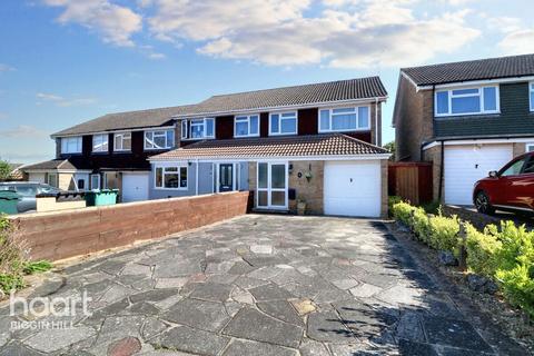 18 Rushdene Walk, Biggin Hill, Westerham, TN16 3UG