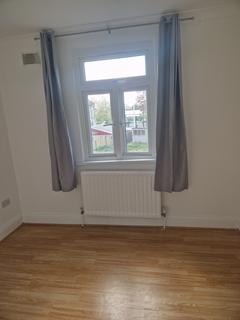 4 bedroom terraced house to rent, Buxton Rd, E15 1QU
