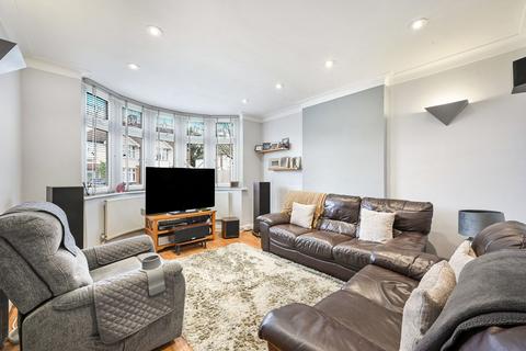 3 bedroom detached house for sale, Fairmead, Surbiton KT5