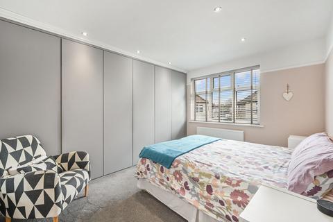 3 bedroom detached house for sale, Fairmead, Surbiton KT5
