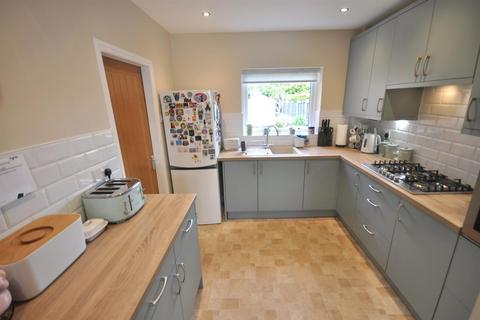 419 Broadway, Dunscroft, Doncaster, DN7 4HX