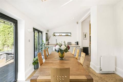 undefined, Mount Park Crescent, London, W5