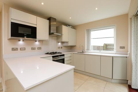 2 bedroom apartment to rent, Aquinna House,  Kingfisher Drive, Camberley