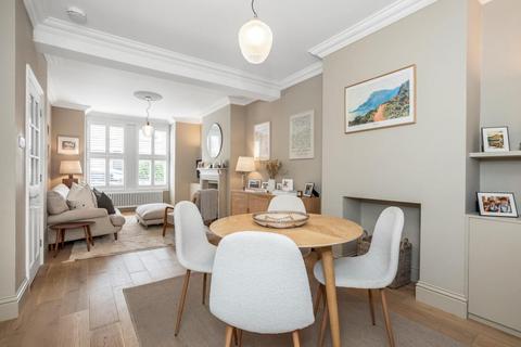 8 Lutwyche Road, London, SE6 4EP
