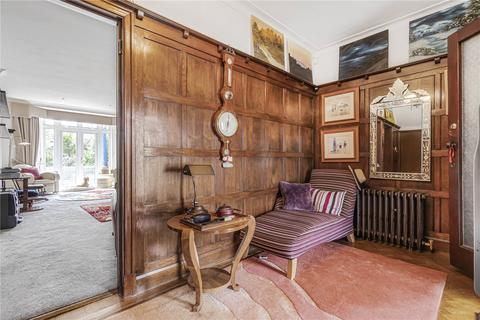 37 West Hill Way, London, N20 8QX