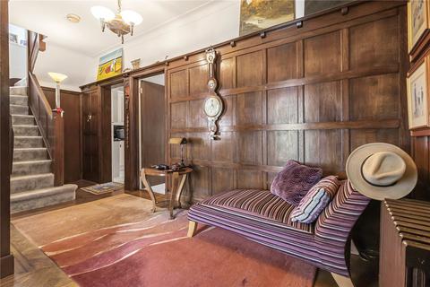 37 West Hill Way, London, N20 8QX