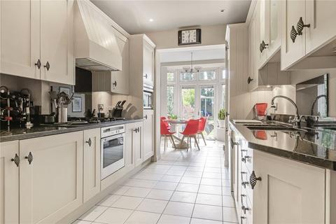 37 West Hill Way, London, N20 8QX