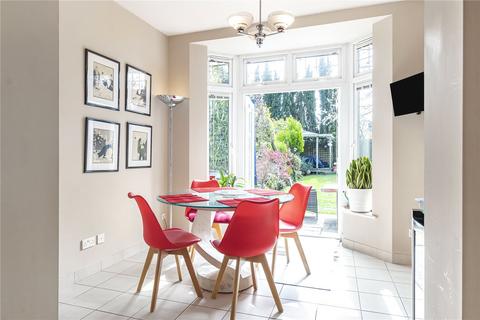 37 West Hill Way, London, N20 8QX