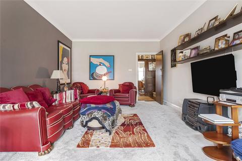 37 West Hill Way, London, N20 8QX