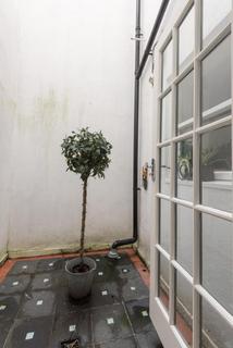 3 bedroom terraced house to rent, Brunswick Mews, Hove BN3 1HD