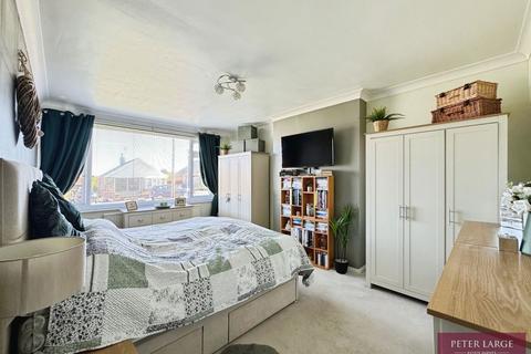 8 Gareth Close, Rhyl, LL18 2LD