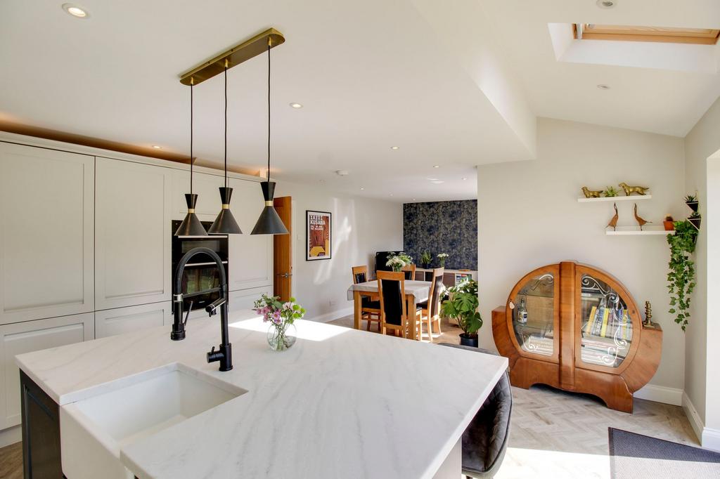 Kitchen / Dining Room