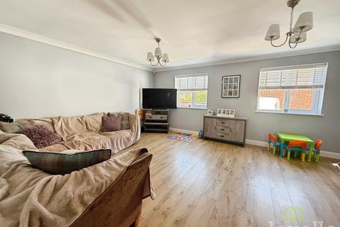 3 bedroom detached house for sale, Main Street, West Stockwith DN10