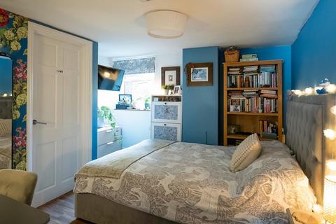 Flat 1, 7 Brunswick Square, Gloucester, GL1 1UG