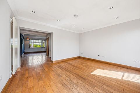 76 Crosslees Drive, Thornliebank, Glasgow, G46 7DT