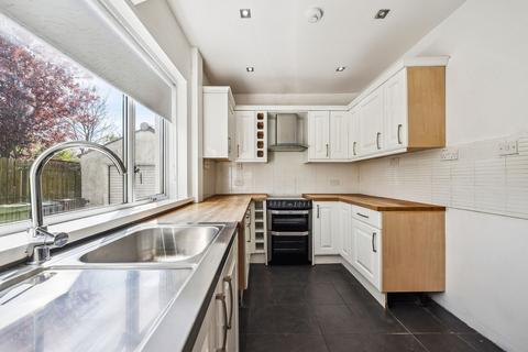 76 Crosslees Drive, Thornliebank, Glasgow, G46 7DT
