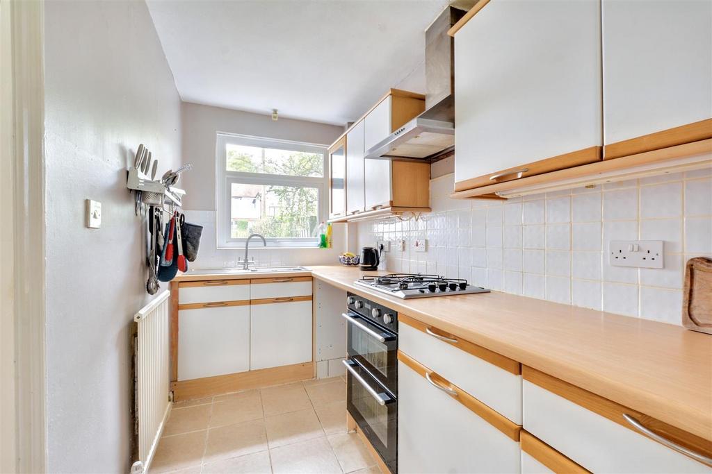 Kitchen 1.jpeg