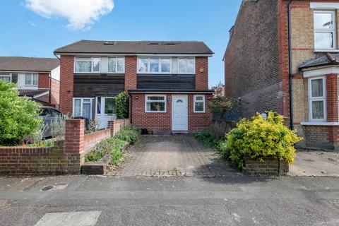 48 Kemble Road, Croydon, CR0 4JP