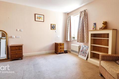 1 bedroom flat for sale, Airfield Road, Bury St Edmunds