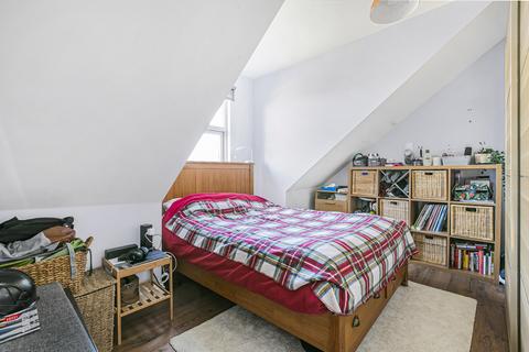 Flat 3, 37 Barrow Road, Streatham, London, SW16 5PE