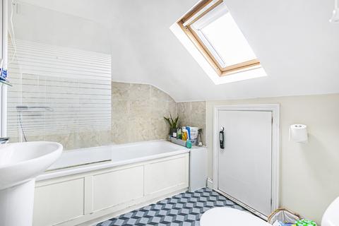 Flat 3, 37 Barrow Road, Streatham, London, SW16 5PE