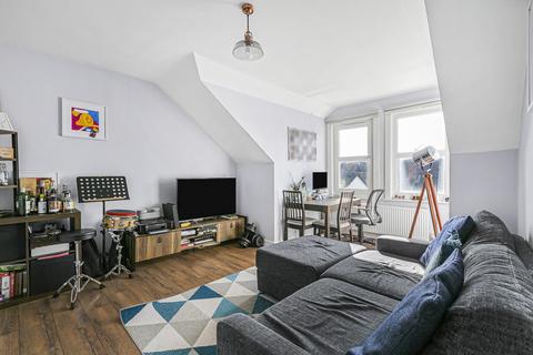 Flat 3, 37 Barrow Road, Streatham, London, SW16 5PE