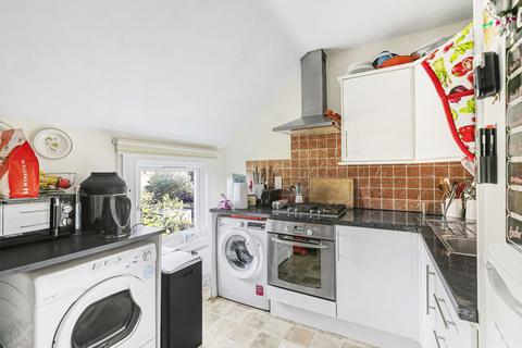 Flat 3, 37 Barrow Road, Streatham, London, SW16 5PE