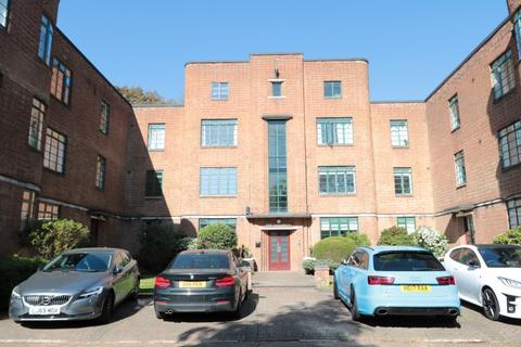 2 bedroom apartment to rent, The Shrubbery, Surbiton KT6