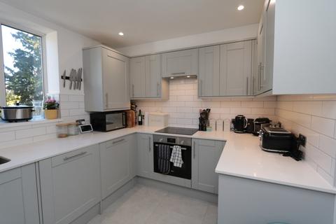 2 bedroom apartment to rent, The Shrubbery, Surbiton KT6