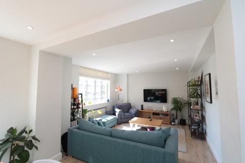 2 bedroom apartment to rent, The Shrubbery, Surbiton KT6