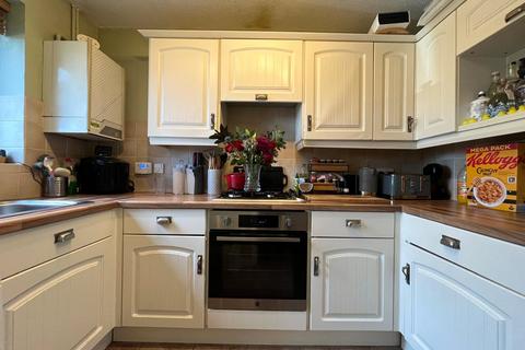8 Alexandra Glen, Walderslade, Chatham, ME5 9EB