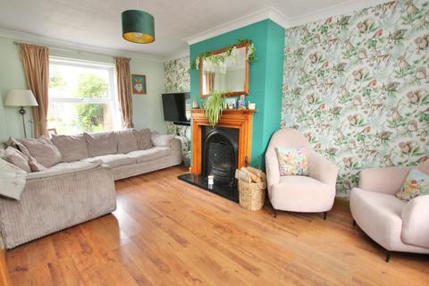 3 bedroom semi-detached house for sale, Chaucer Road, Elvington, Dover