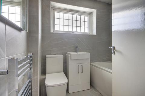 3 bedroom end of terrace house for sale, Knowle Drive, Harpenden, Hertfordshire, AL5