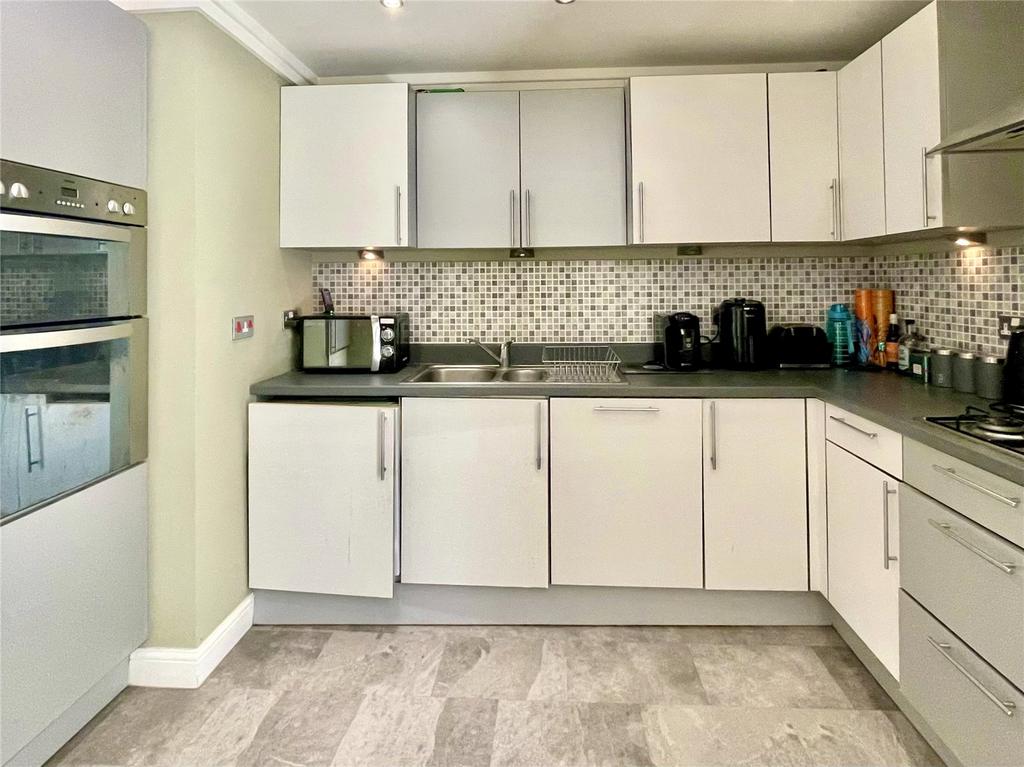 Fitted Kitchen
