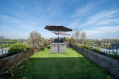 2 bedroom penthouse for sale, Kingsley Walk, Cambridge, CB5