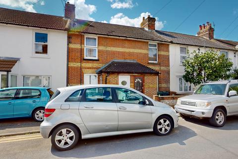 9 Whitfeld Road, Ashford, TN23 7TS