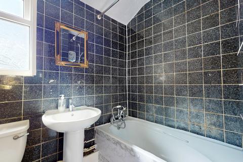 9 Whitfeld Road, Ashford, TN23 7TS