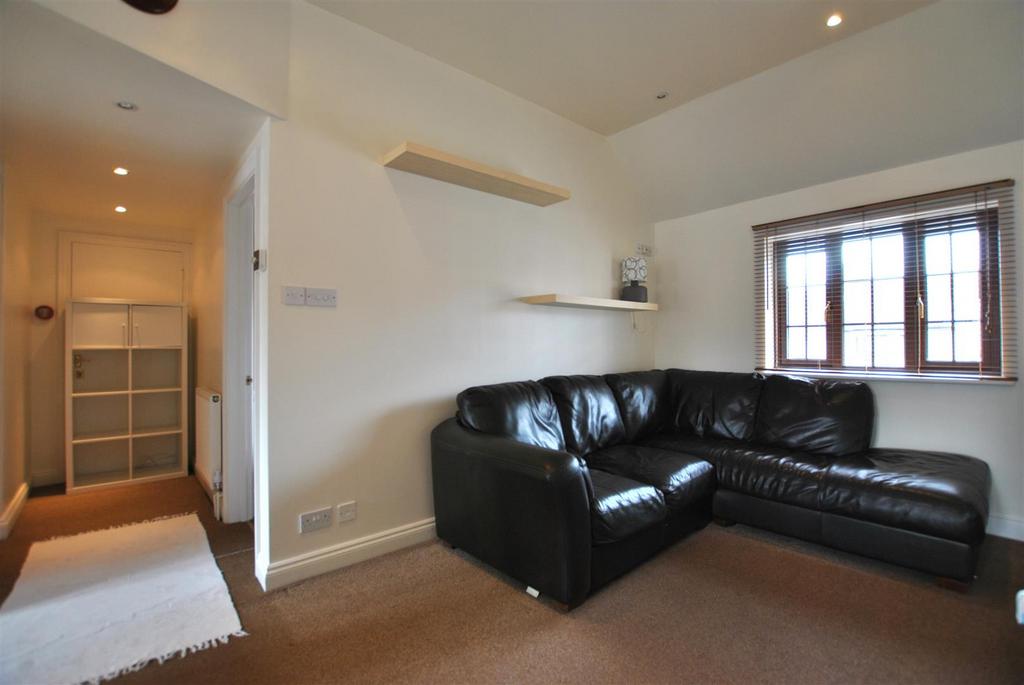 201 St John Lounge.JPG