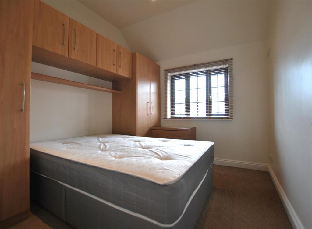 201 St John Bedroom 1.JPG