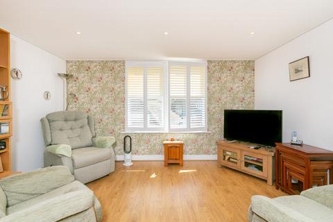 2 bedroom flat for sale, Chapel Street, Hythe, CT21