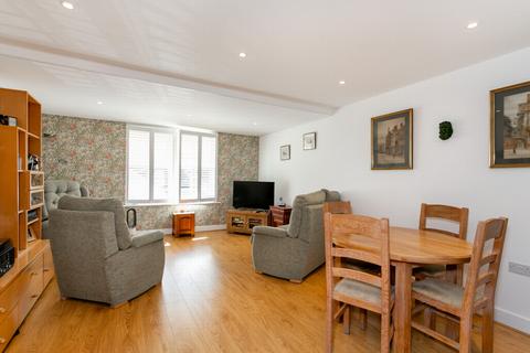 2 bedroom flat for sale, Chapel Street, Hythe, CT21