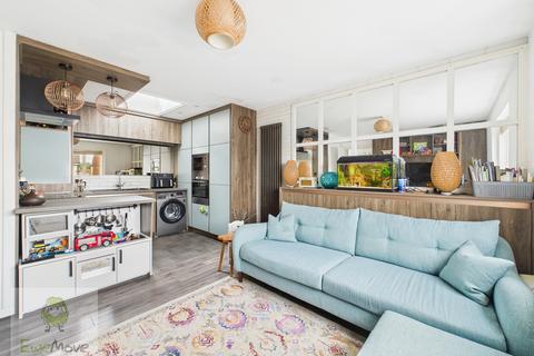 10 Chancel Drive, Wainscott, Rochester, ME3 8FT