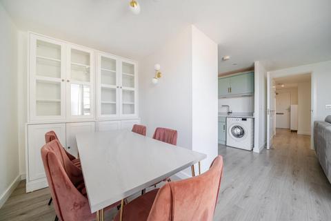 1 bedroom flat for sale, Water Garden Square, Canada Water, London, SE16