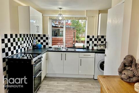 3 bedroom end of terrace house for sale, Queens Hill, Monmouth