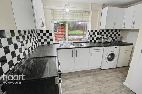3 bedroom end of terrace house for sale, Queens Hill, Monmouth