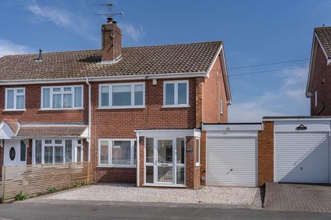 Fernlea Latimer Road, Alvechurch, Birmingham, B48 7NN