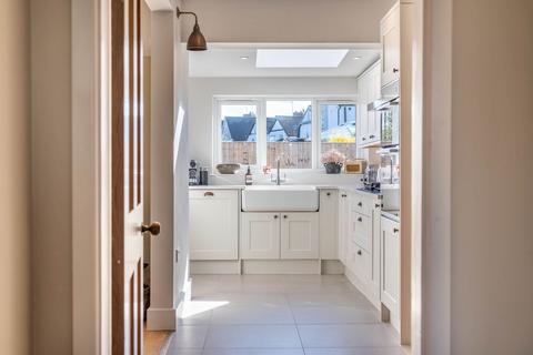 Fernlea Latimer Road, Alvechurch, Birmingham, B48 7NN
