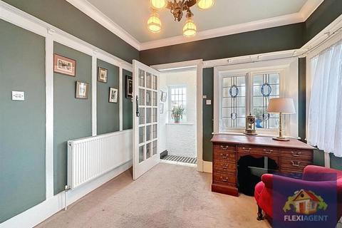 4 bedroom detached house for sale, Cromer Road, Southport PR8